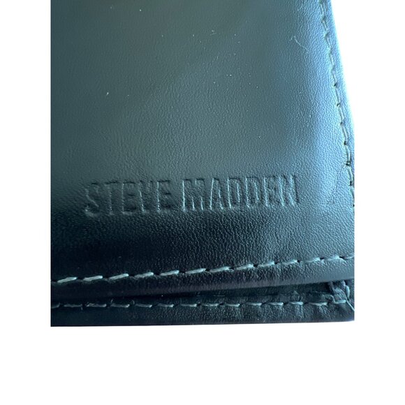 Steve Madden Genuine Leather Black Bifold Wallet Multiple Card Slots Slim Design - Picture 2 of 7